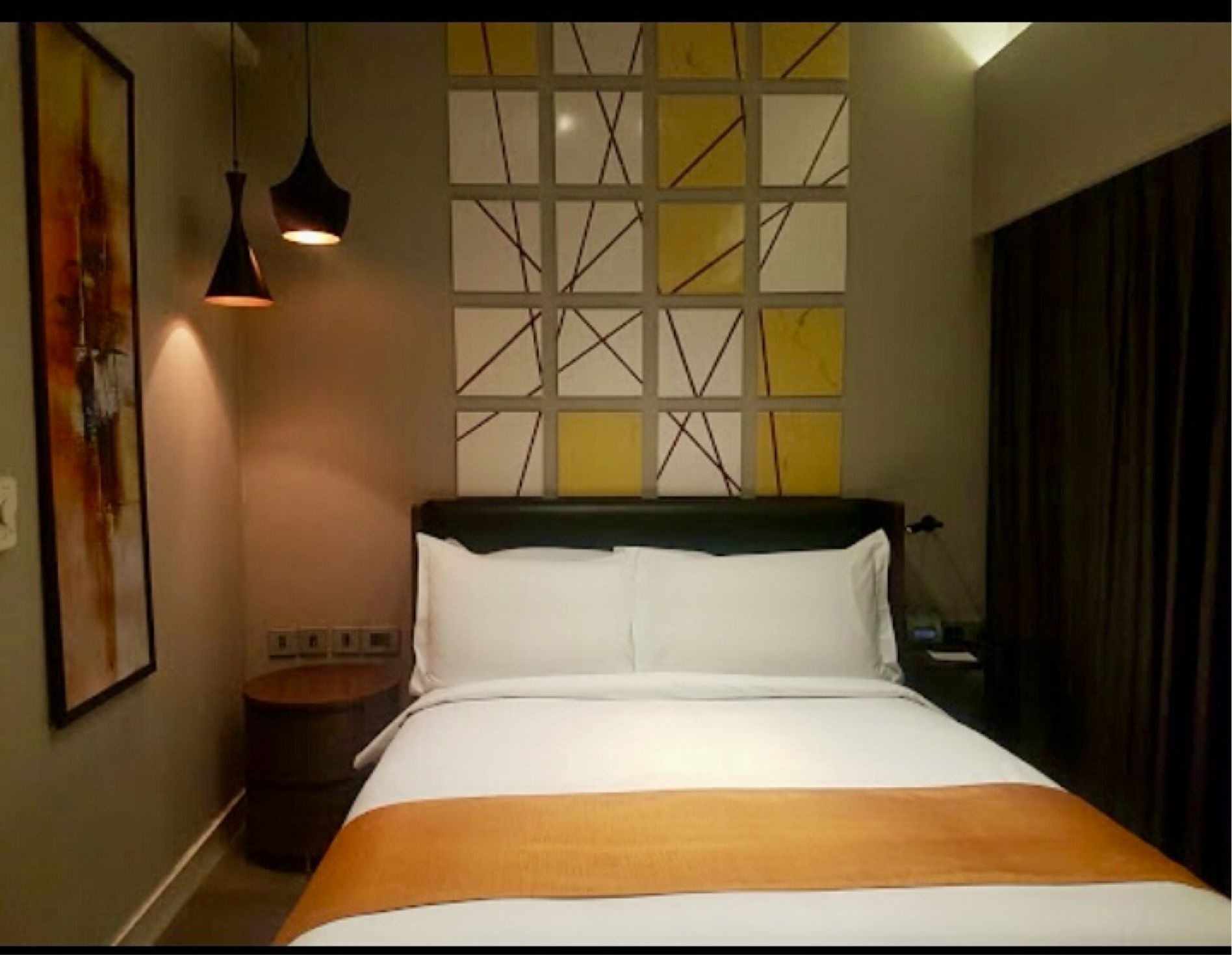AIRPORT HOTEL